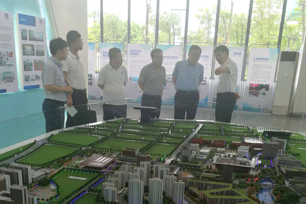 深圳技术大学阮双琛校长介绍学校建设情况