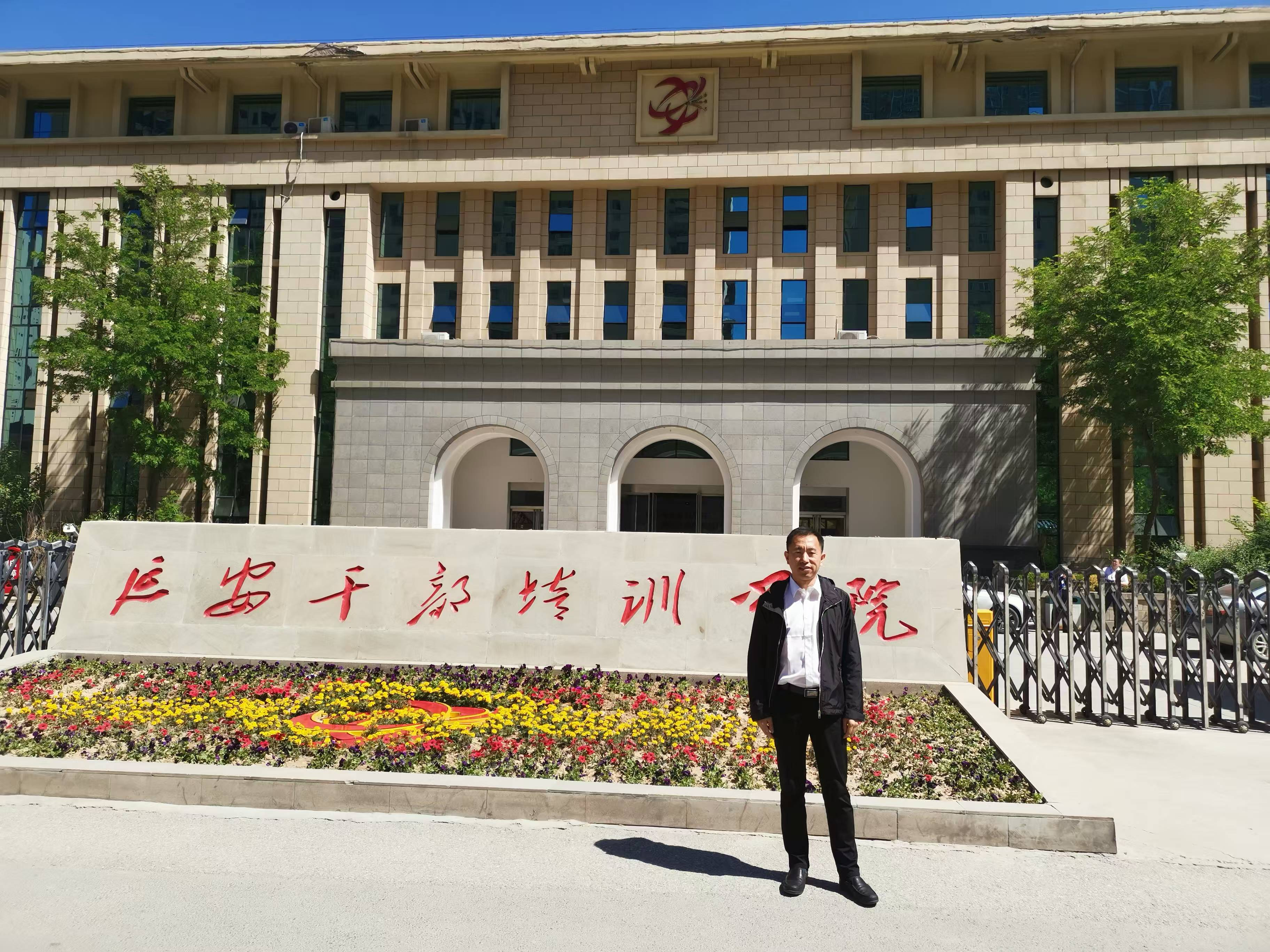 张大伟-西安航空学院校友总会办公室
